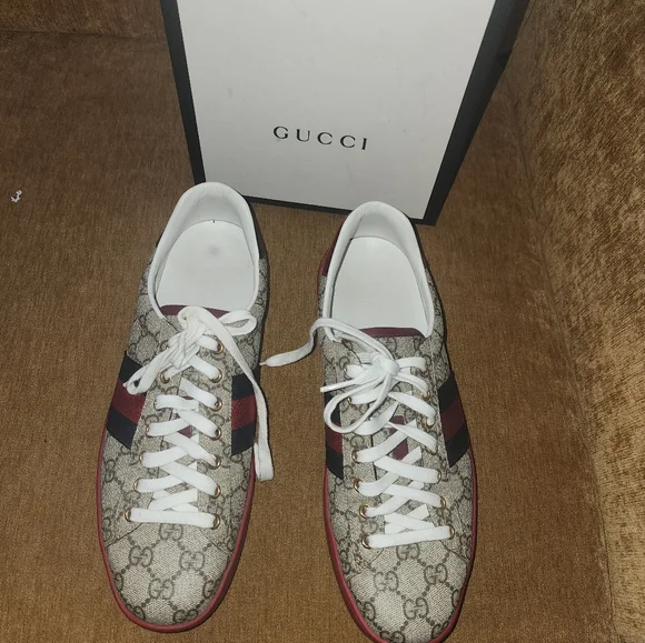 Gucci Men's Red and Blue Sneakers - Picture 4 of 8